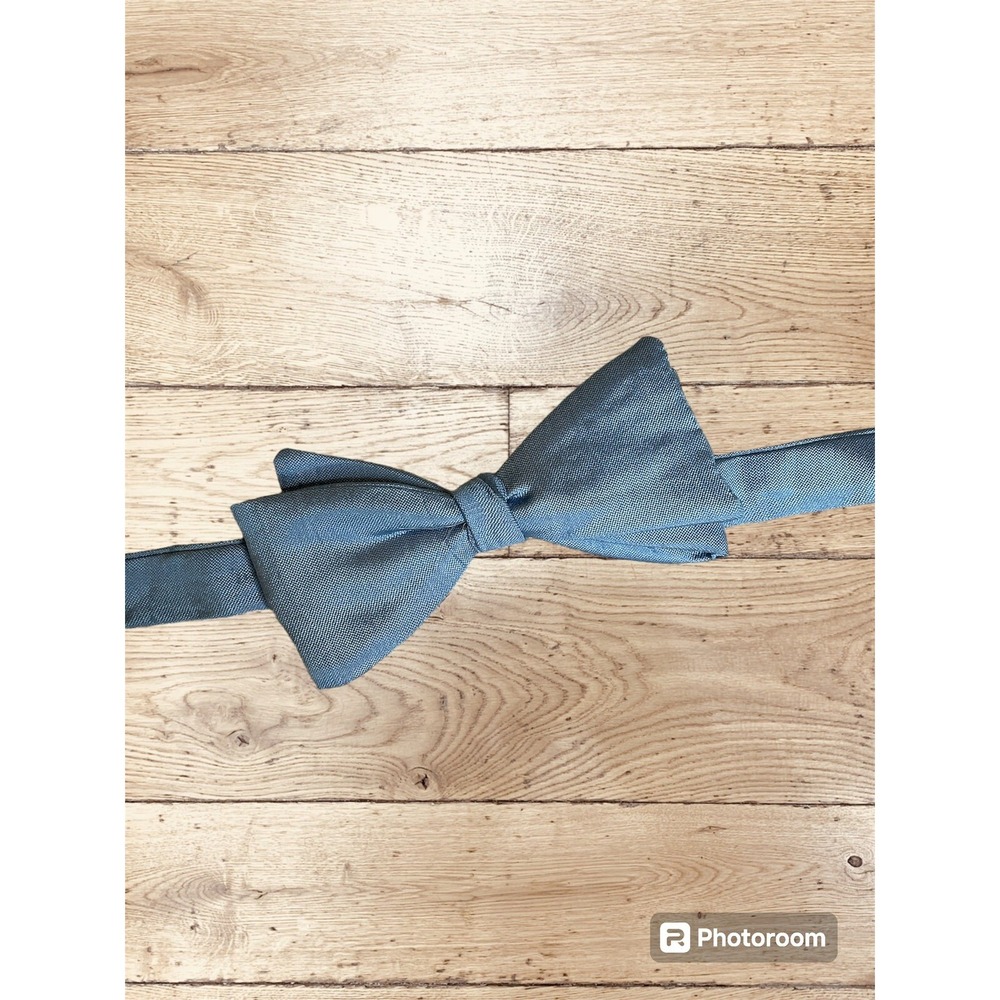 Vintage Silk Bow Tie Light Blue